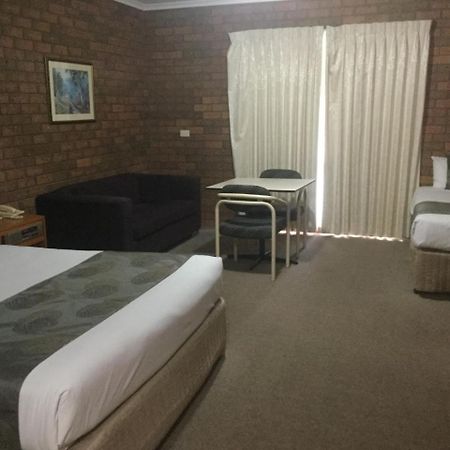 Sportslander Motor Inn Moama Kültér fotó
