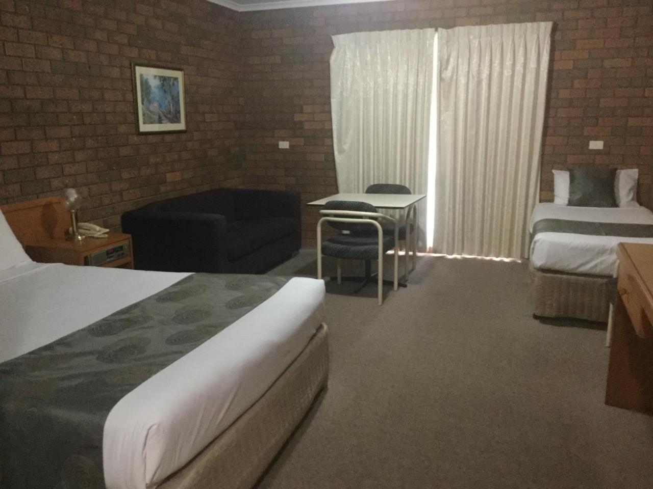 Sportslander Motor Inn Moama Kültér fotó