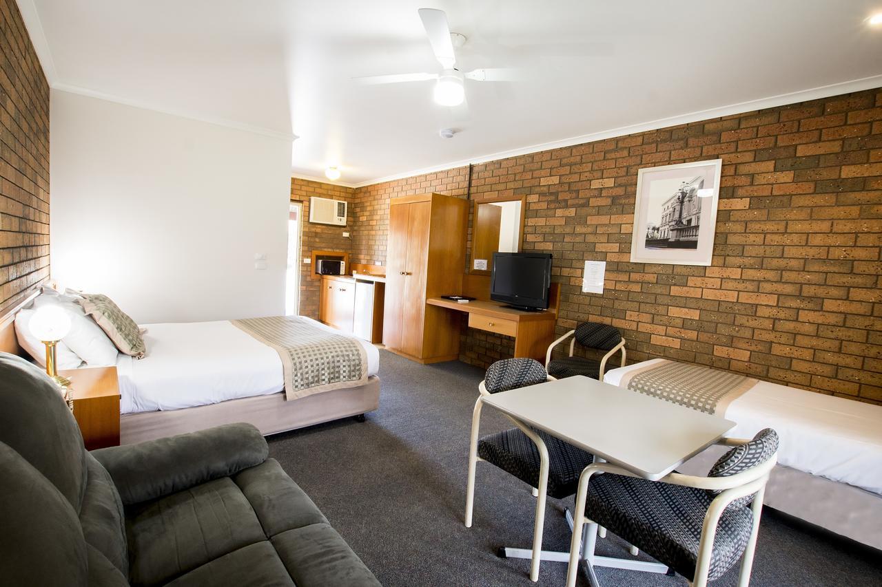 Sportslander Motor Inn Moama Kültér fotó