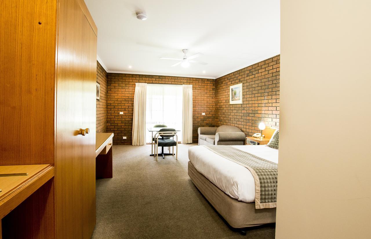 Sportslander Motor Inn Moama Kültér fotó