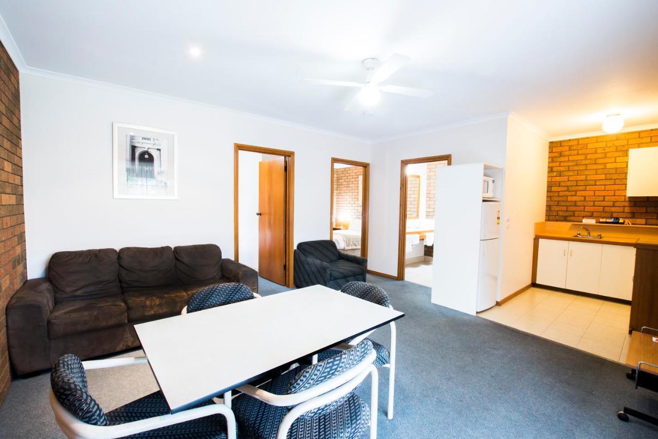 Sportslander Motor Inn Moama Kültér fotó