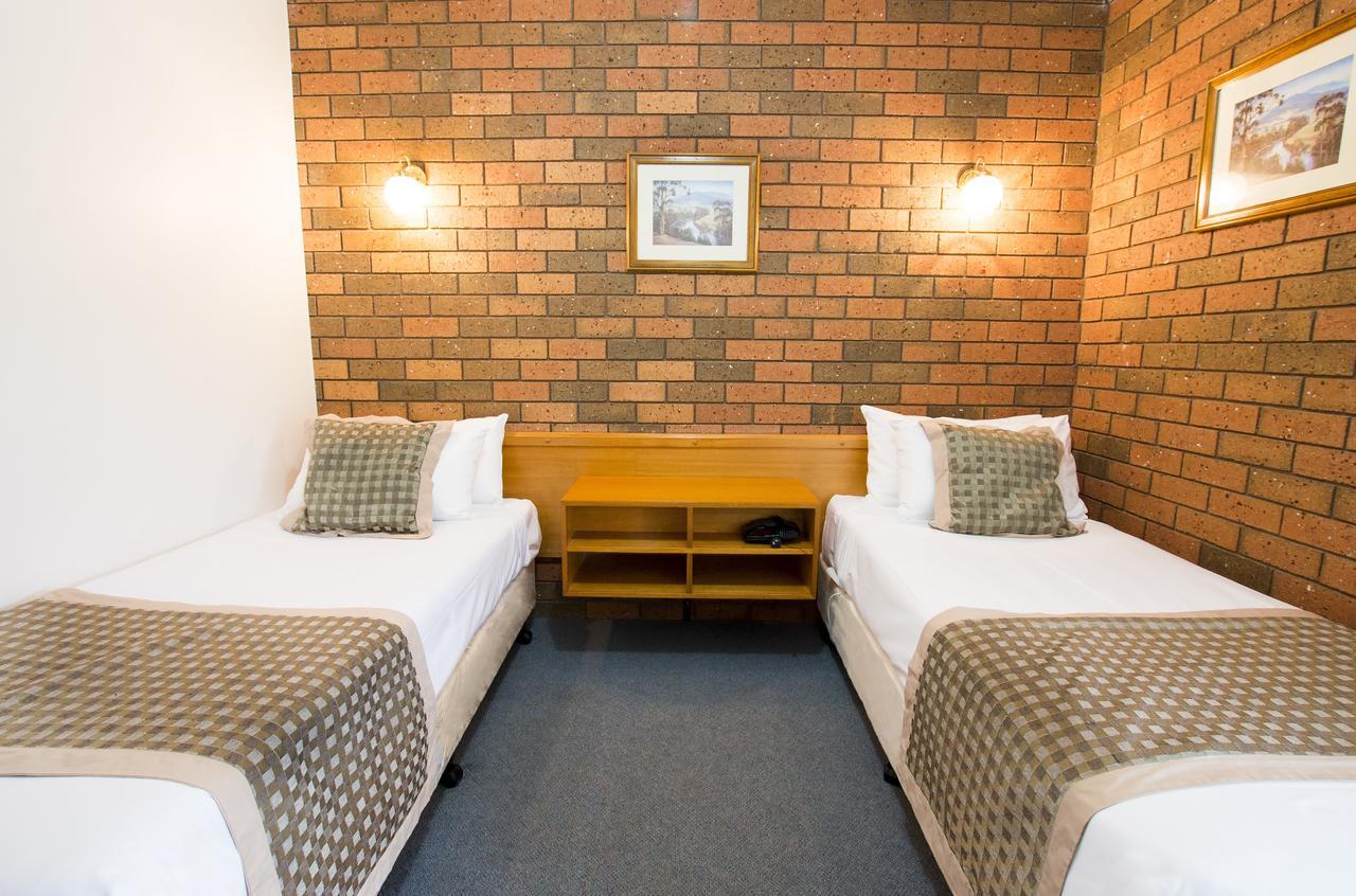 Sportslander Motor Inn Moama Kültér fotó