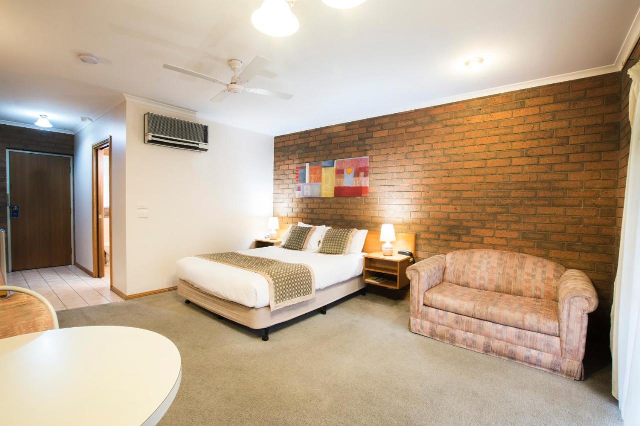 Sportslander Motor Inn Moama Kültér fotó