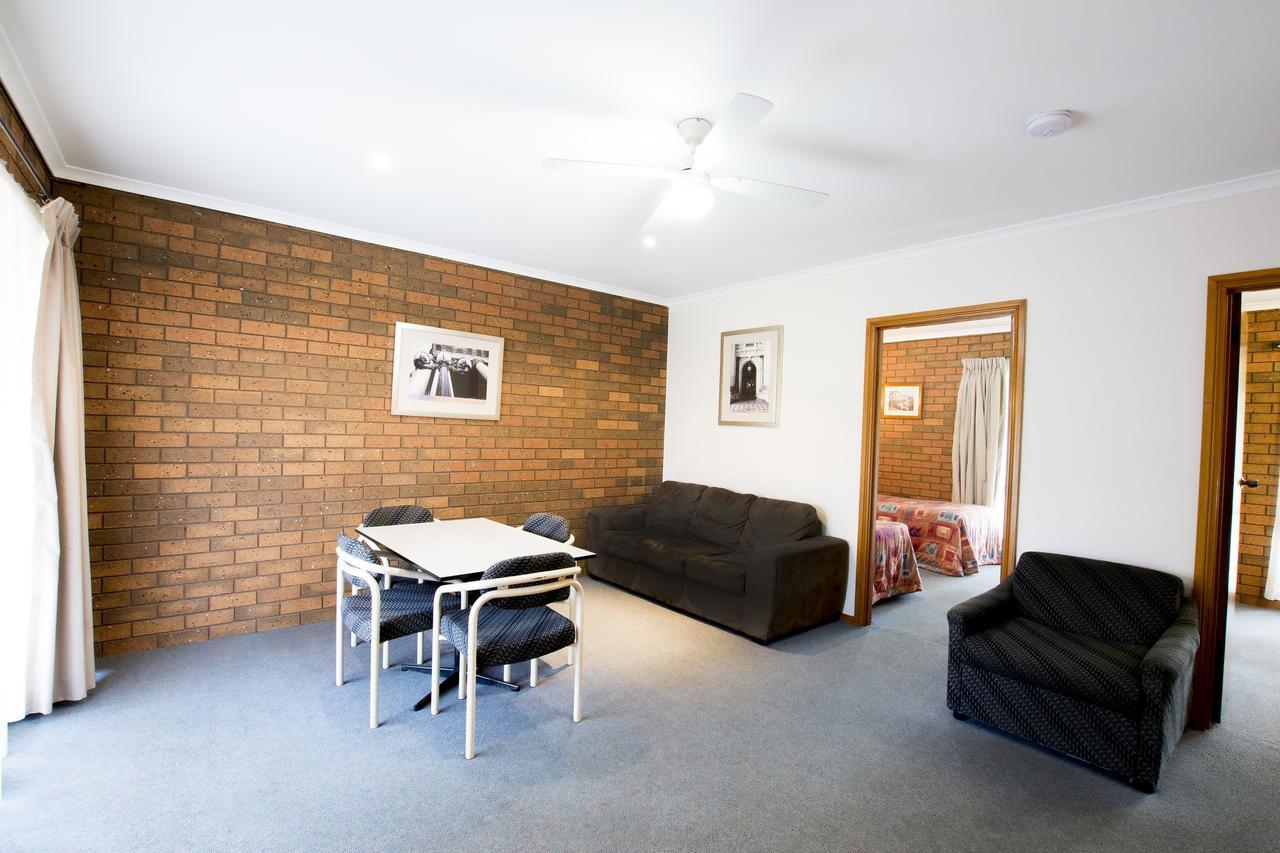 Sportslander Motor Inn Moama Kültér fotó