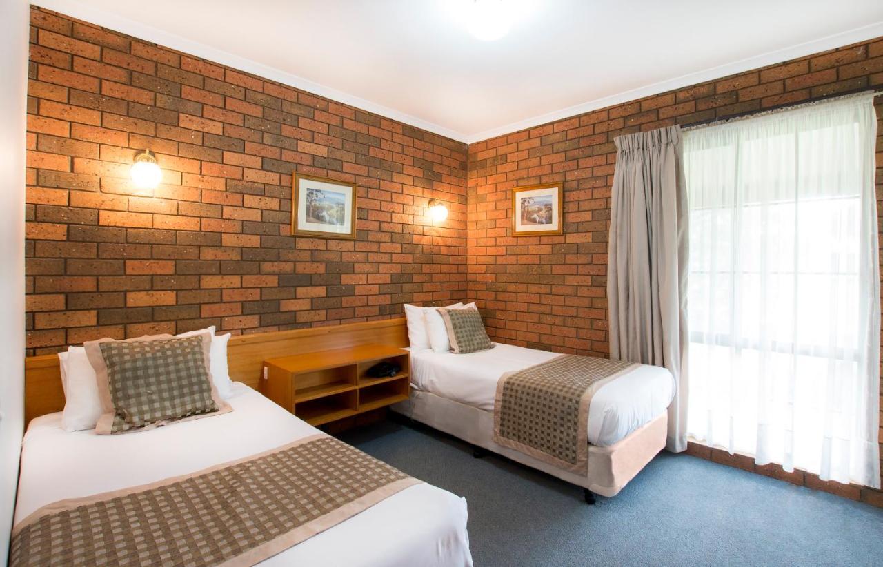 Sportslander Motor Inn Moama Kültér fotó